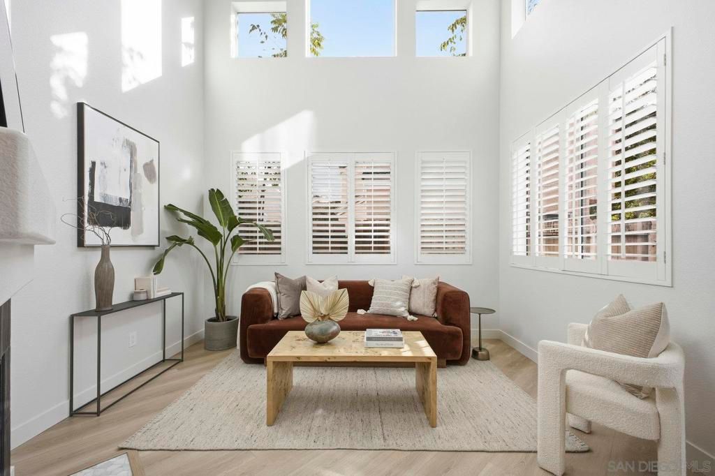 10919 Caminitio Arcada, San Diego, CA 92130