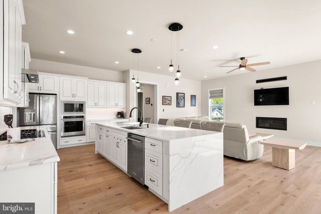 430 MUSTANG RD, Downingtown, PA 19335
