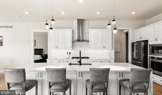 430 MUSTANG RD, Downingtown, PA 19335