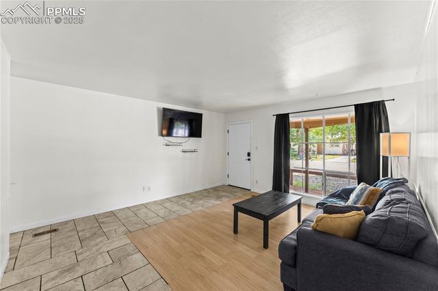 2920 Hayman Terrace, Colorado Springs, CO 80910