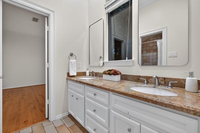 4420 Darsey Street, Bellaire, TX 77401