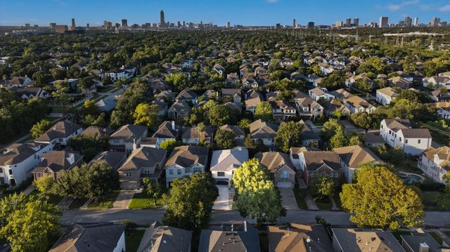 4420 Darsey Street, Bellaire, TX 77401