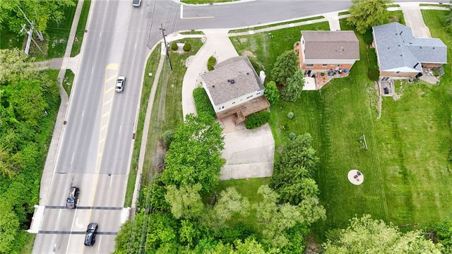 10 Fairway Drive, Springboro, OH 45066