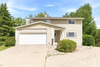10 Fairway Drive, Springboro, OH 45066