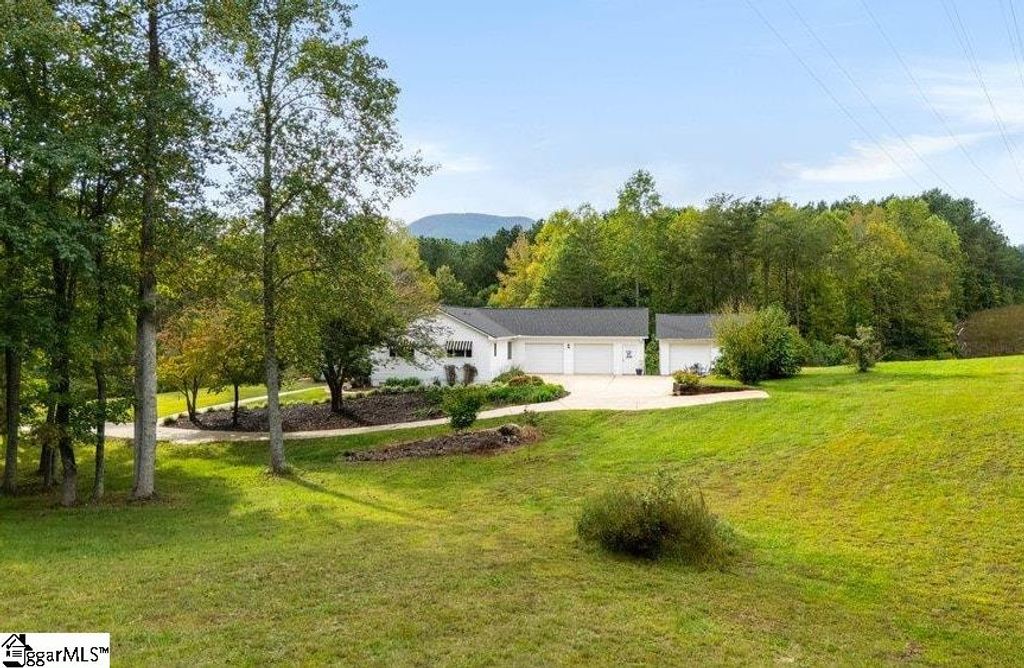 620 Oak Grove Road, Landrum, SC 29356