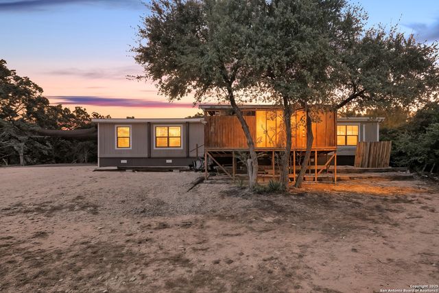 798 legion, Lakehills, TX 78063