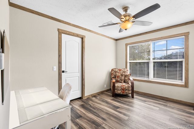 798 legion, Lakehills, TX 78063