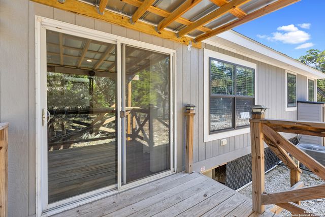 798 legion, Lakehills, TX 78063