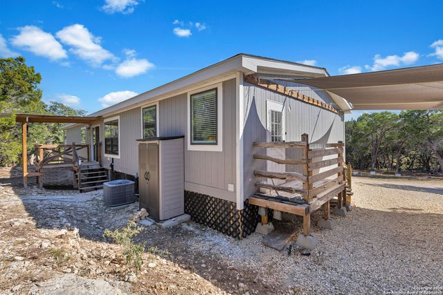 798 legion, Lakehills, TX 78063