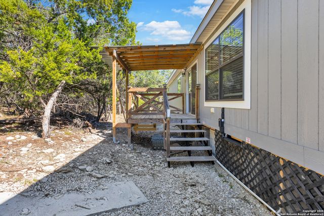 798 legion, Lakehills, TX 78063