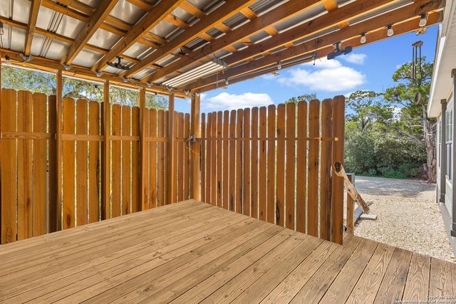 798 legion, Lakehills, TX 78063