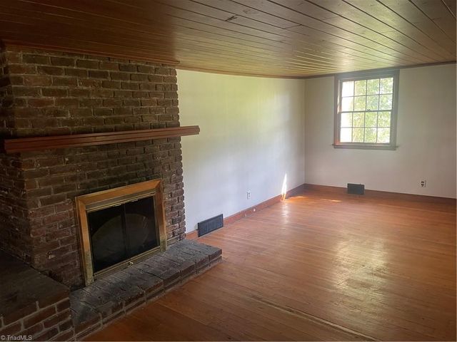 2281 Olivet Church Road, Winston-salem, NC 27106