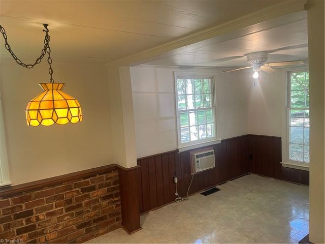 2281 Olivet Church Road, Winston-salem, NC 27106