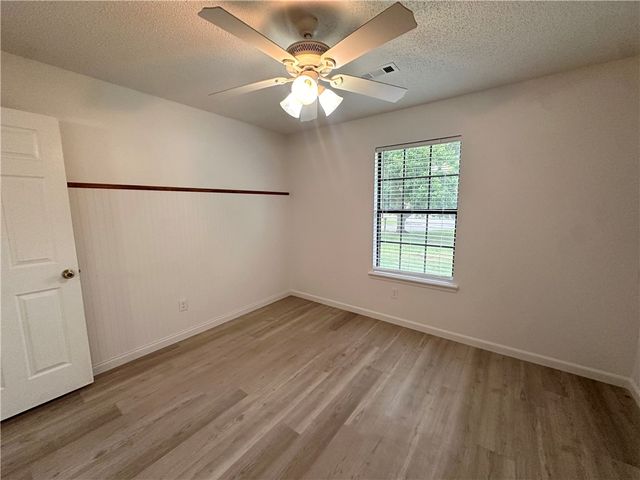 219 Winesap Lane, Bentonville, AR 72712