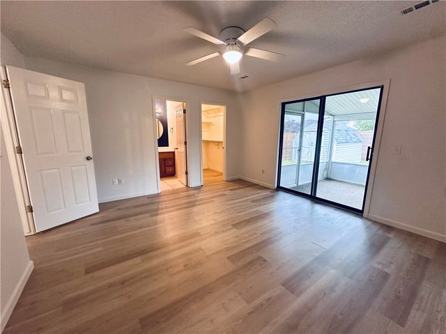 219 Winesap Lane, Bentonville, AR 72712