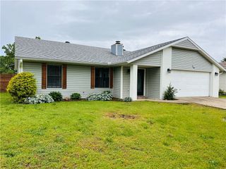 219 Winesap Lane, Bentonville, AR 72712