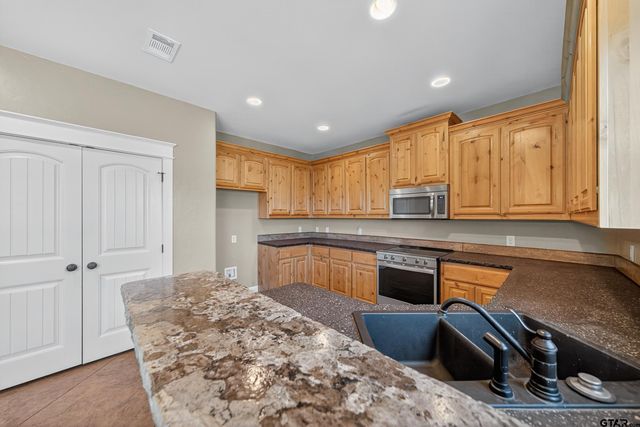 709 Linus Lane, Lindale, TX 75771