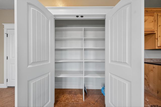 709 Linus Lane, Lindale, TX 75771