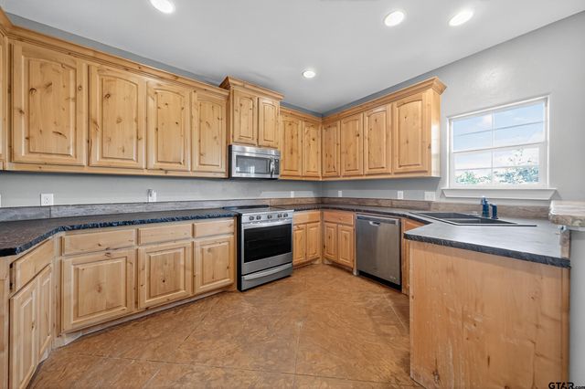 709 Linus Lane, Lindale, TX 75771