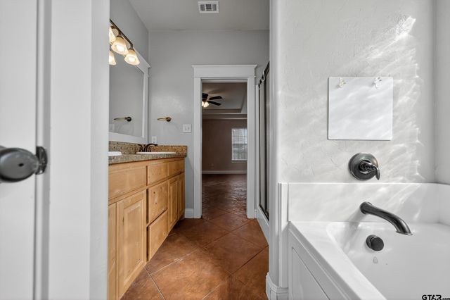 709 Linus Lane, Lindale, TX 75771