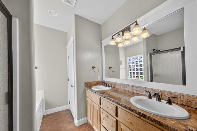 709 Linus Lane, Lindale, TX 75771