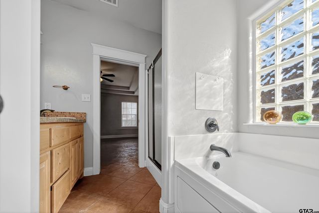 709 Linus Lane, Lindale, TX 75771