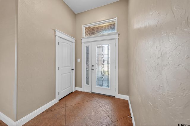 709 Linus Lane, Lindale, TX 75771