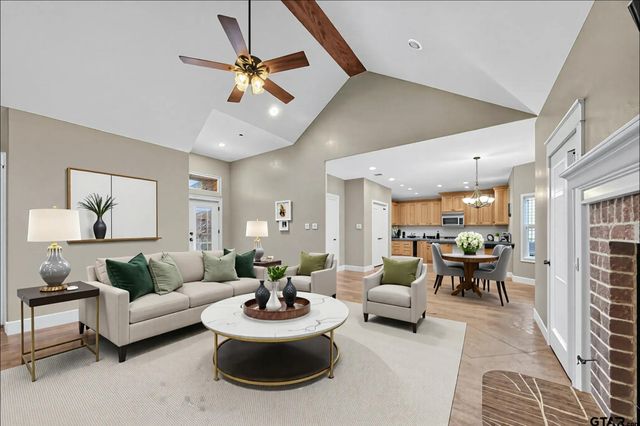 709 Linus Lane, Lindale, TX 75771