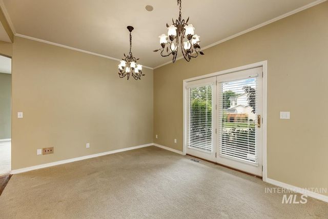 963 E Kingsford Dr, Meridian, ID 83642