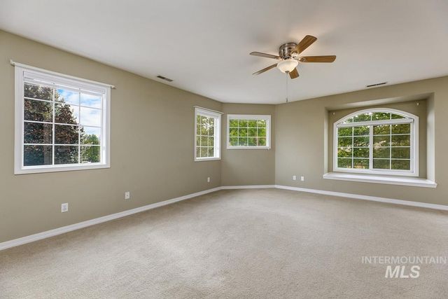 963 E Kingsford Dr, Meridian, ID 83642