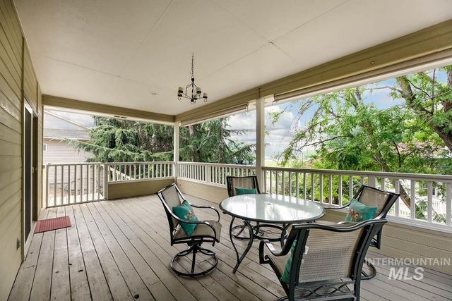 963 E Kingsford Dr, Meridian, ID 83642
