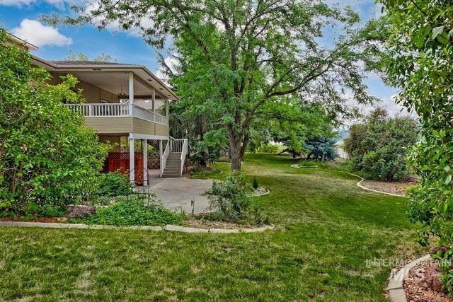 963 E Kingsford Dr, Meridian, ID 83642