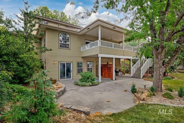 963 E Kingsford Dr, Meridian, ID 83642