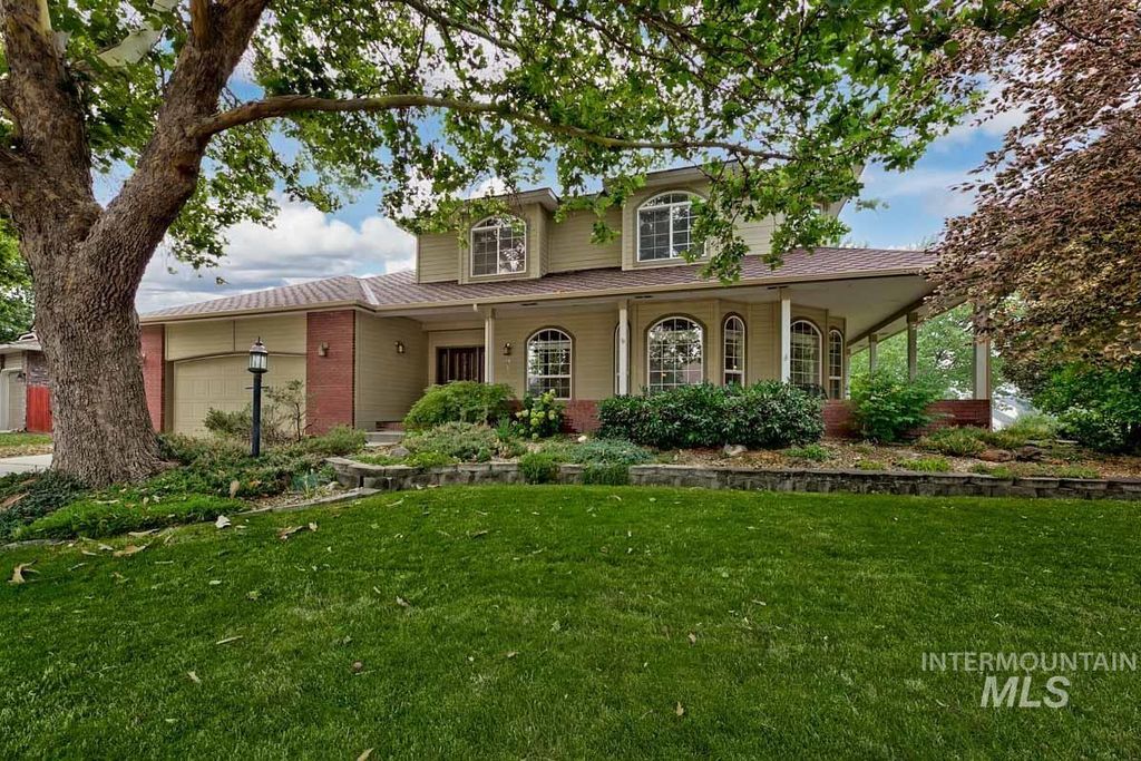 963 E Kingsford Dr, Meridian, ID 83642