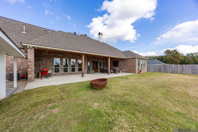 9527 Burnside Rd, Bueche, LA 70729