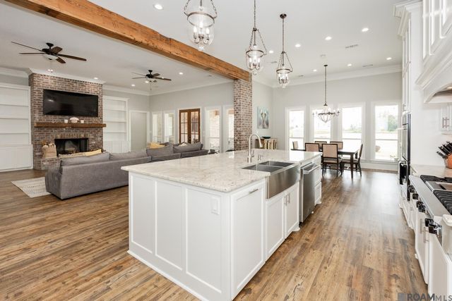 9527 Burnside Rd, Bueche, LA 70729