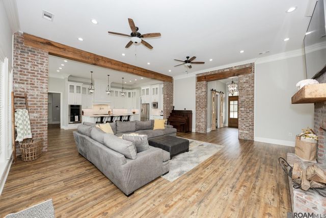 9527 Burnside Rd, Bueche, LA 70729