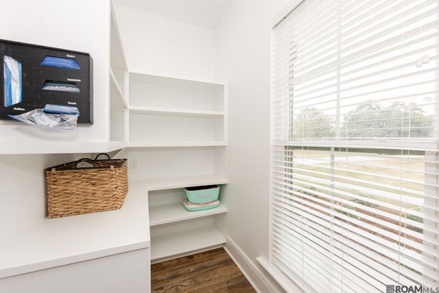 9527 Burnside Rd, Bueche, LA 70729