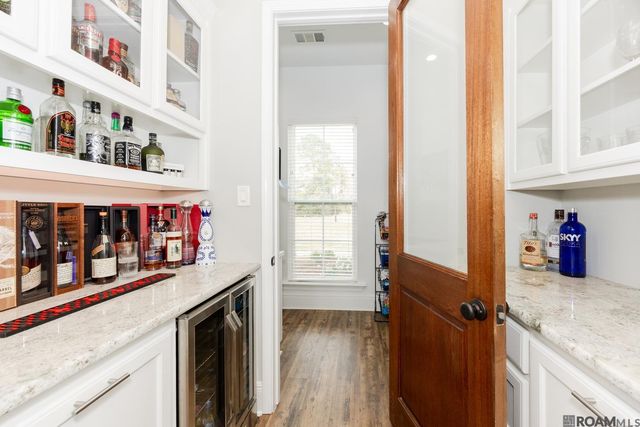 9527 Burnside Rd, Bueche, LA 70729