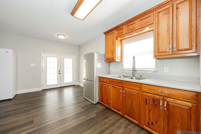 9527 Burnside Rd, Bueche, LA 70729