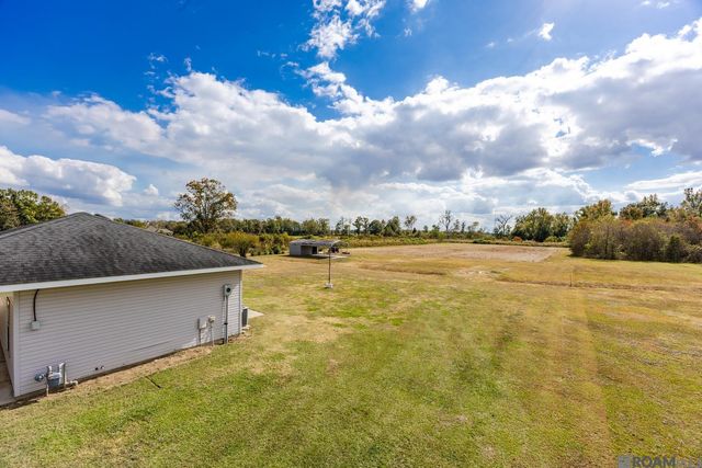 9527 Burnside Rd, Bueche, LA 70729