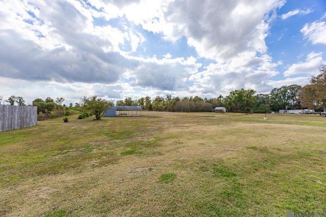 9527 Burnside Rd, Bueche, LA 70729