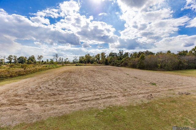 9527 Burnside Rd, Bueche, LA 70729