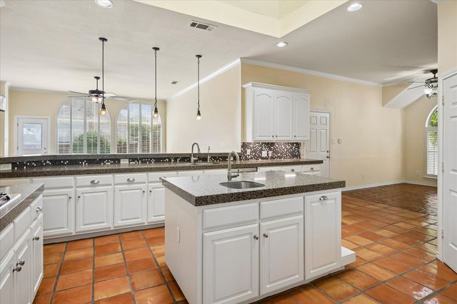 7710 Sweetgum Drive, Irving, TX 75063