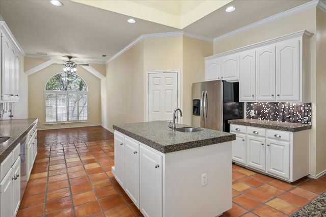 7710 Sweetgum Drive, Irving, TX 75063