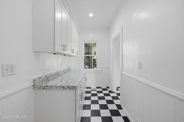 612 W Main Street, Elizabeth City, NC 27909