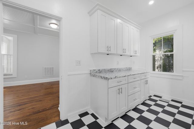 612 W Main Street, Elizabeth City, NC 27909