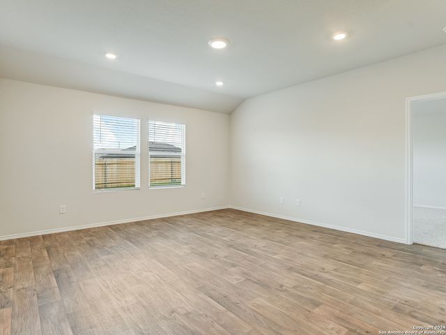 912 Cinnamon Teal, Seguin, TX 78155