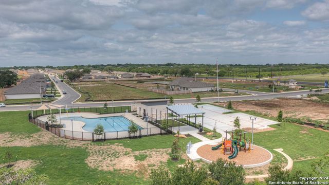 912 Cinnamon Teal, Seguin, TX 78155