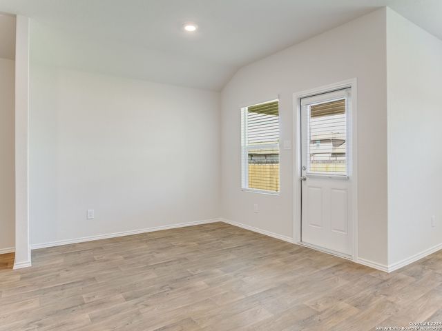 912 Cinnamon Teal, Seguin, TX 78155